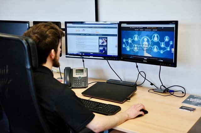 18 Best Ways To Earn Money Online For Disabled Persons.